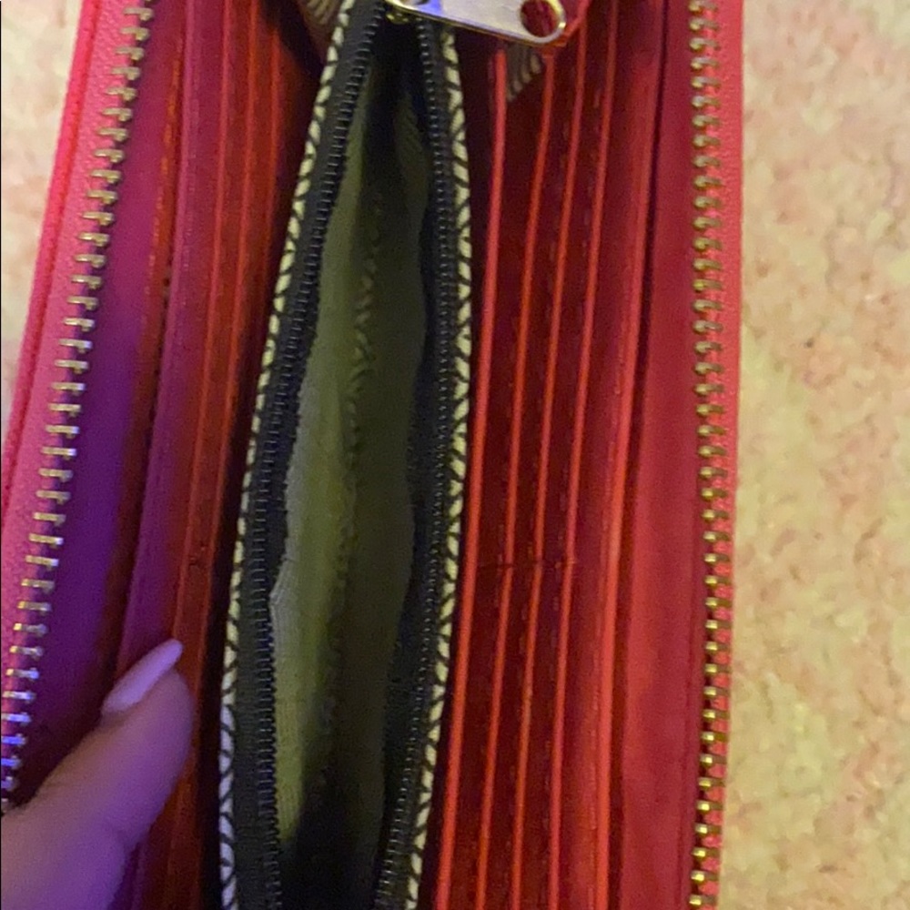 Pink Wallet - Picture 6 of 7